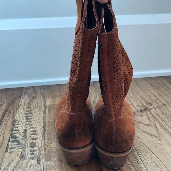 Suede BCBG Short Booties BOHO - Picture 6 of 8